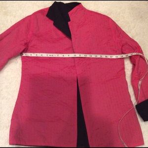 Lightweight reversible jacket